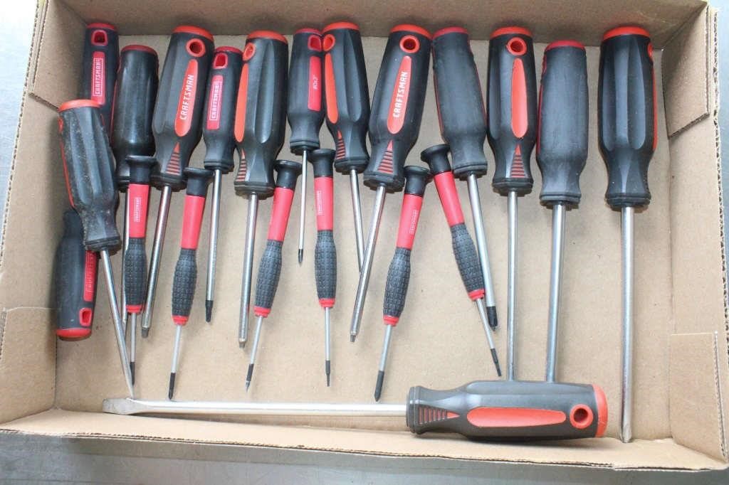 Assortment of Craftsman screwdrivers