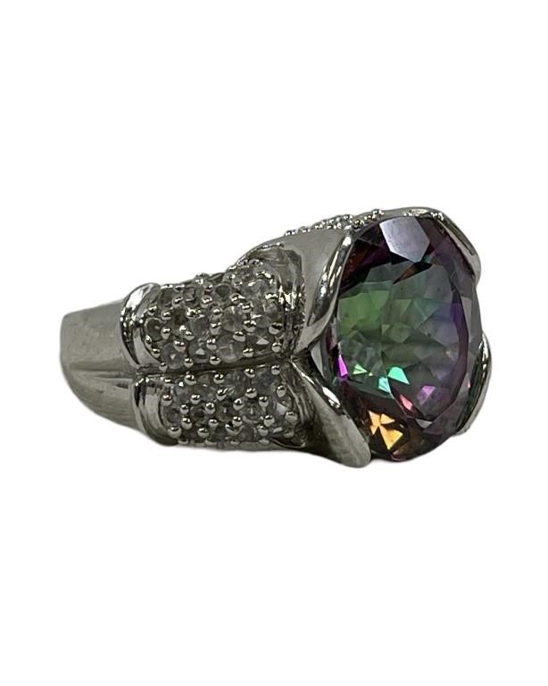 Stunning Ladies Alexandrite & .925 Silver Ring