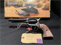 Heritage Rattlesnake Rev 22 NIB