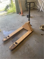 Pallet jack - works