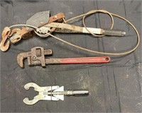 Come along Pipe Wrench and Pipe Cutter