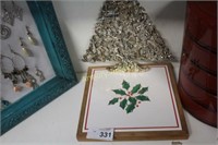 CHRISTMAS TRIVET - TREE