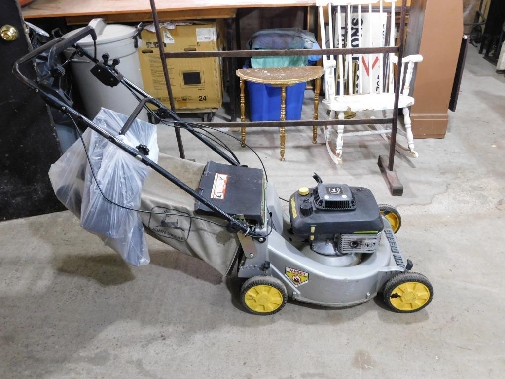 JOHN DEERE LAWN MOWER 14SB  21"CUT  5.5HP