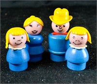 (4) FISHER PRICE LP WOOD LITTLE PEOPLE LOT