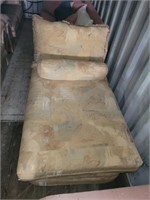 Used Chaise lounge chair good condition