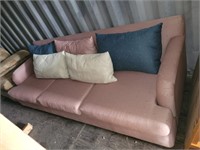 Beautiful pink couch & love seat set good cond.