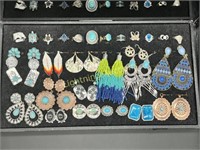 ASSORTMENT OF SOUTHWEST INSPIRED JEWELRY