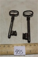 2 ANTIQUE SKELETON KEYS