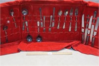 ANTIQUE CUTLERY IN NEAT CASE