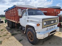 Chevy C65 1977 Twin Axle Chevy Truck