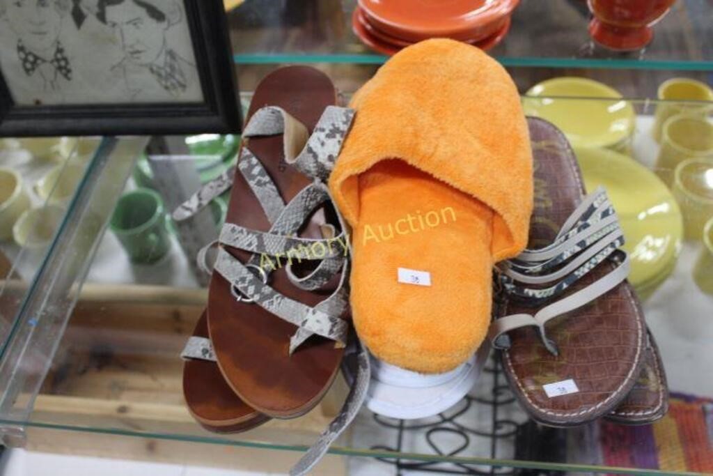 SANDALS - SLIPPERS