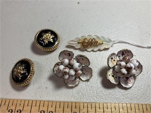 2 sets earrings & Ella pin