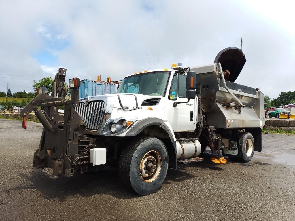 2011 International WorkStar S/A Dump Truck