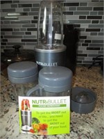 Nutri-Bullet Personal Smoothie Maker / Blender