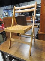 Nice Wooden Folding Garden Chair