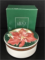 Mikasa holiday fleur ceramic dish w/ lid