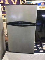 Frigidaire mini freezer fridge