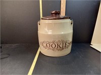 Monmouth Illinois Crock Cookie Jar   Lid?