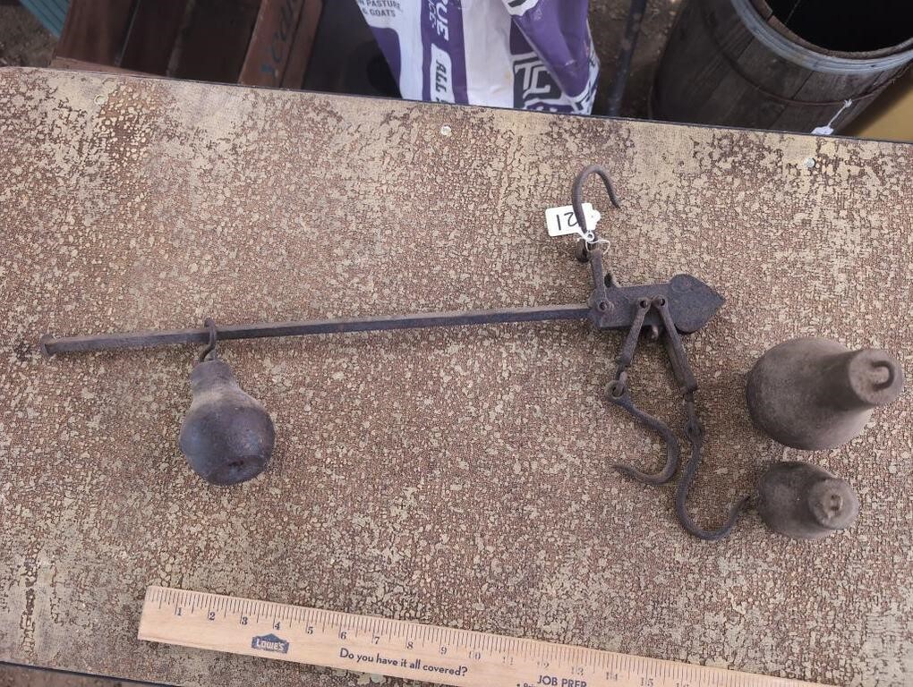 Vintage iron balance beam scale w weights