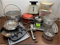 Kitchen and baking lot - broiler pans, baking