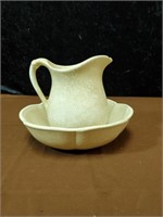 Pretty off white crackle pottery bowl & pitcher