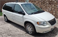 2007 Chrysler Town & Country Limited 36k Miles