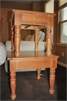 Pair of Broyhill Wooden End Tables