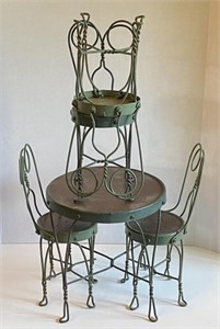 Metal Doll Parlor Table (10" x 10") & Chairs