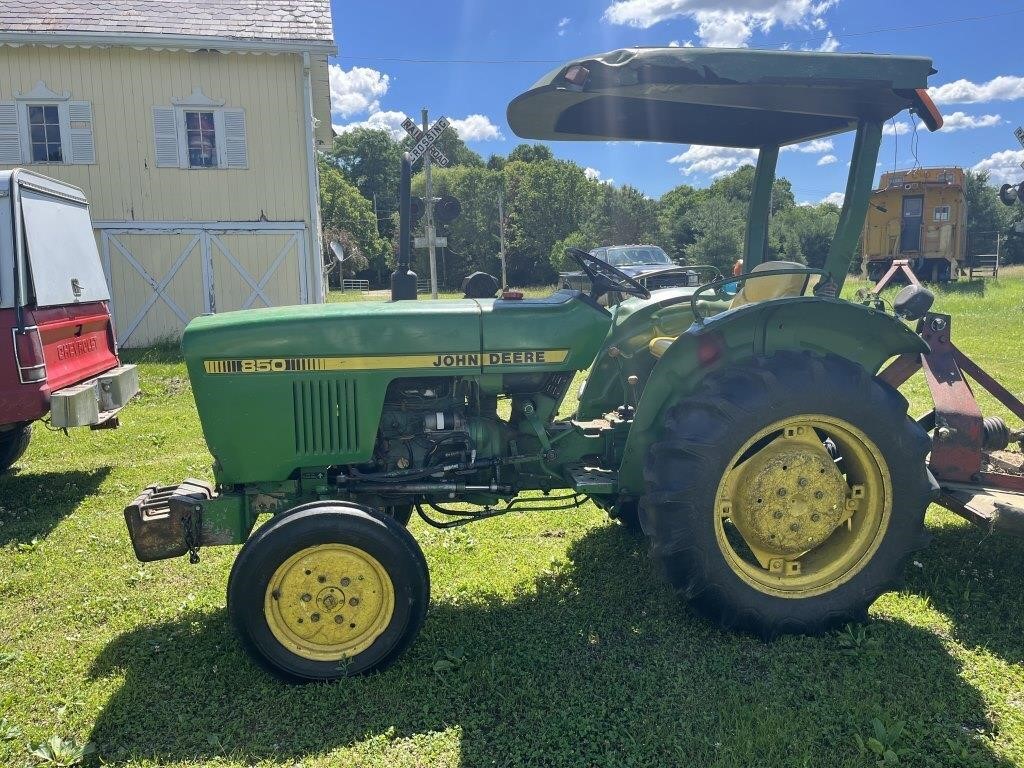 JOHN DEERE 850 DIESEL