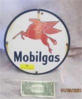 Mobilgas Pump Plate Porcelain Sign 12" Round