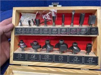 New 15-Pc Router Bit Set in case (normal shaft)