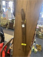 Antique Wood Stier?