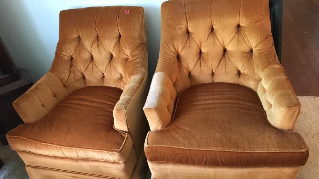 PAIR OF UPHOLSTERED RETRO OCCASICAL CHAIRS