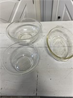 Two Pyrex bowls and one baking dish