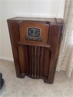 Majestic Short Wave Radio