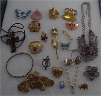 21 COSTUME JEWELRY BRACELET BROOCHES NECKLACE