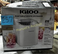 IGLOO COUNTER TOP ICE MAKER