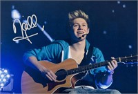 Autograph COA Niall Horan Photo