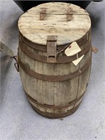 Wood Barrel w/Hinged Lid missing handle As Is