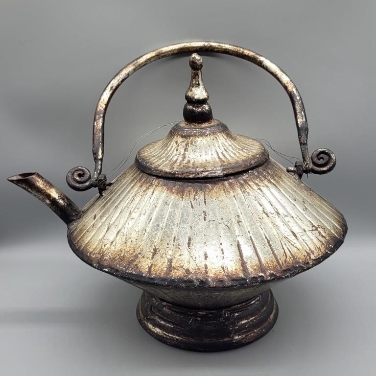 VTG MIDDLE EASTERN FAMILY LAMP TEA POT