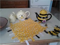 Tea Pots & Bee Decor