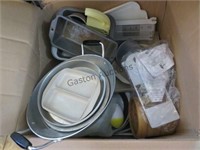 BOX OF ASSORTED KITCHEN ITEMS