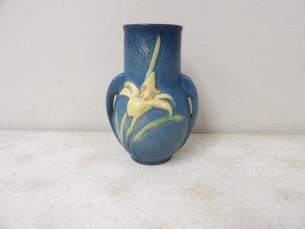 Roseville Zephyr Lilly Vase