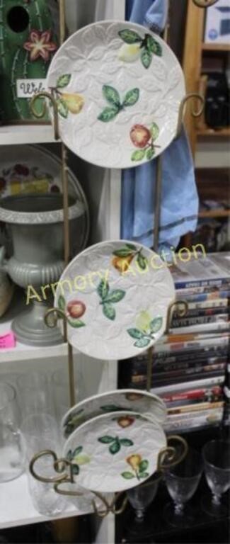 DECORATIVE PLATES - NOT DISPLAY