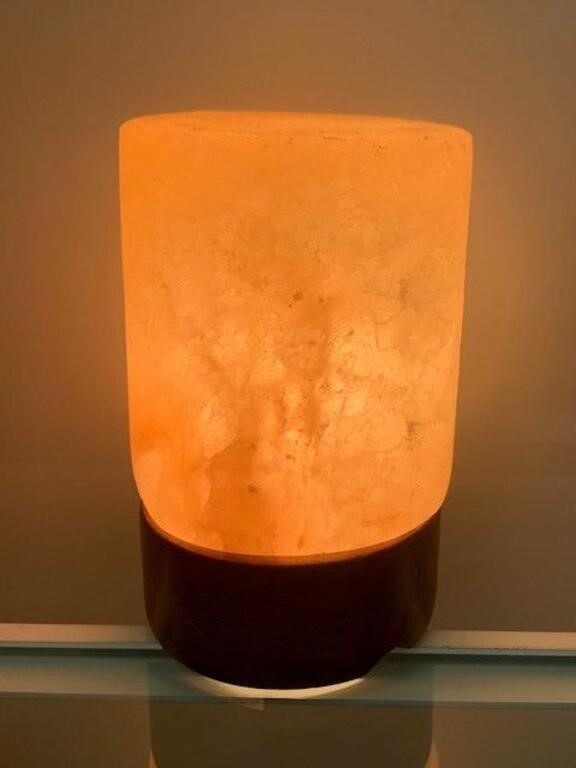Salt Rock Lamp (b)