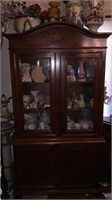 Stunning wooden china hutch with marquetry inlay,