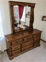 Vintage Twin Oaks Furniture Dresser w/Mirror