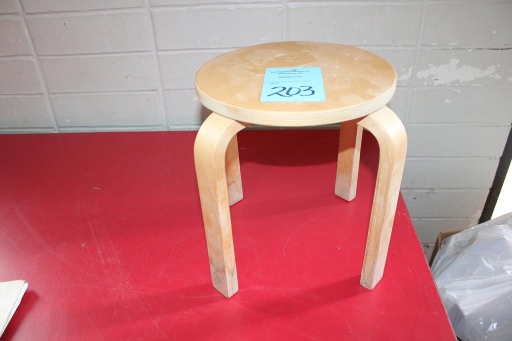 Small Solid wood round TAble