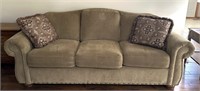 La-z-boy sofa - like new  - 86 inches