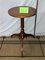 round parlor table